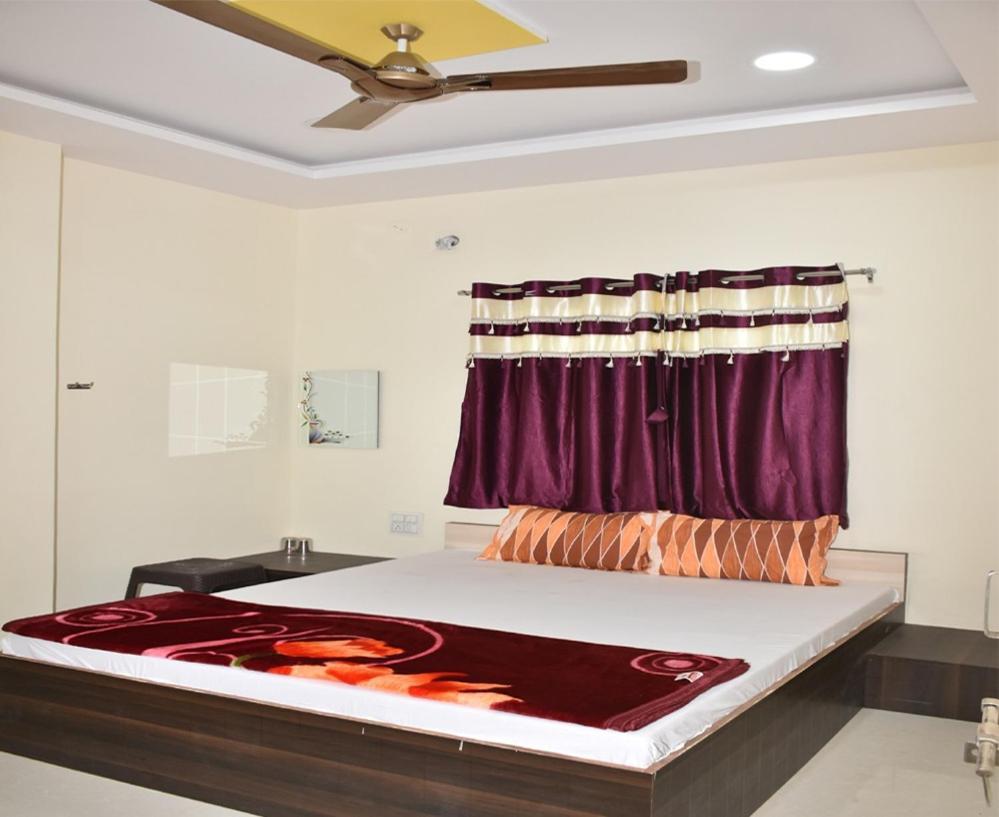 Hotel Shivalay Shegaon Ngoại thất bức ảnh